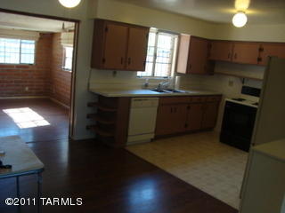 6026 E 16th Pl, Tucson, AZ 85711 photo 5