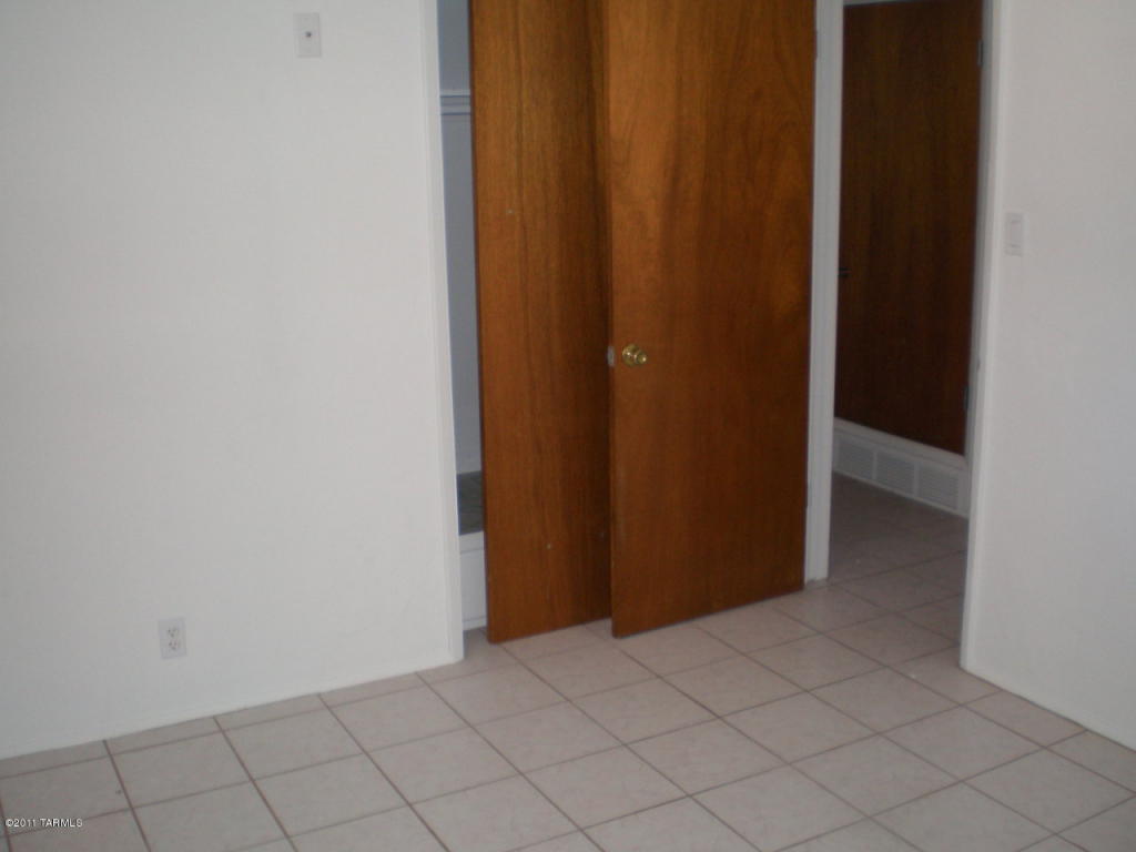 6152 E 16th St, Tucson, AZ 85711 photo 9
