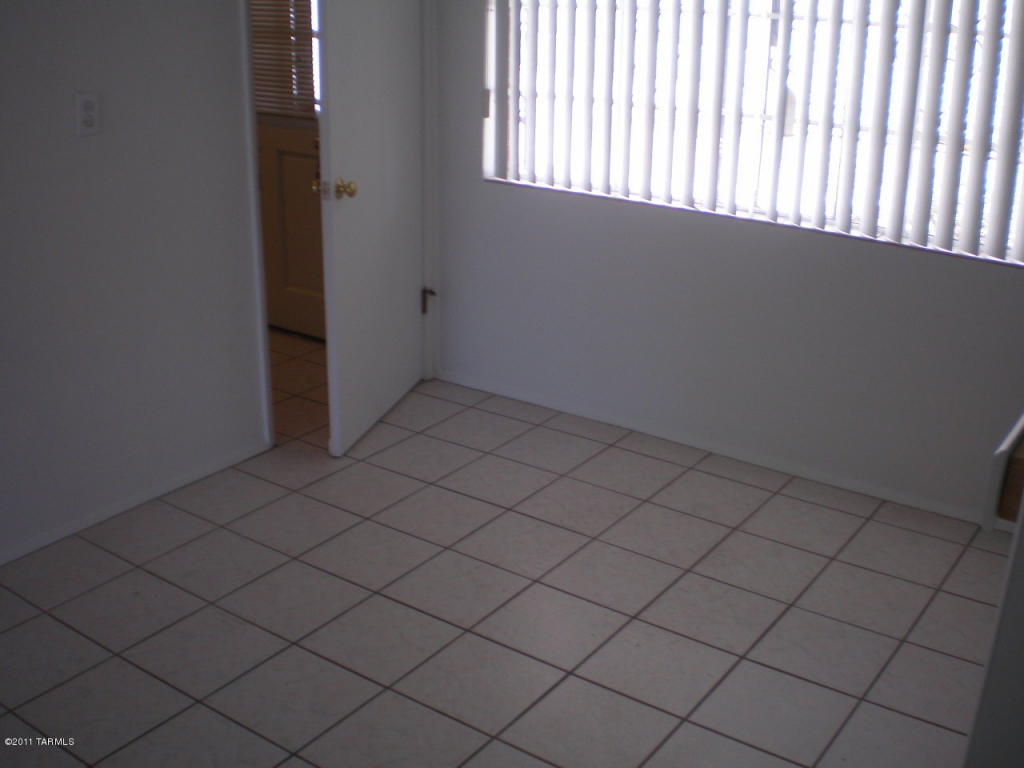 6152 E 16th St, Tucson, AZ 85711 photo 4