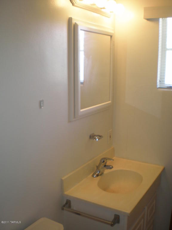 6152 E 16th St, Tucson, AZ 85711 photo 12