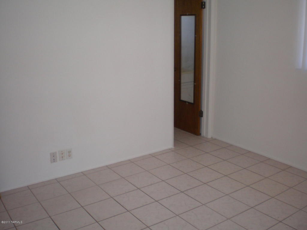 6152 E 16th St, Tucson, AZ 85711 photo 10