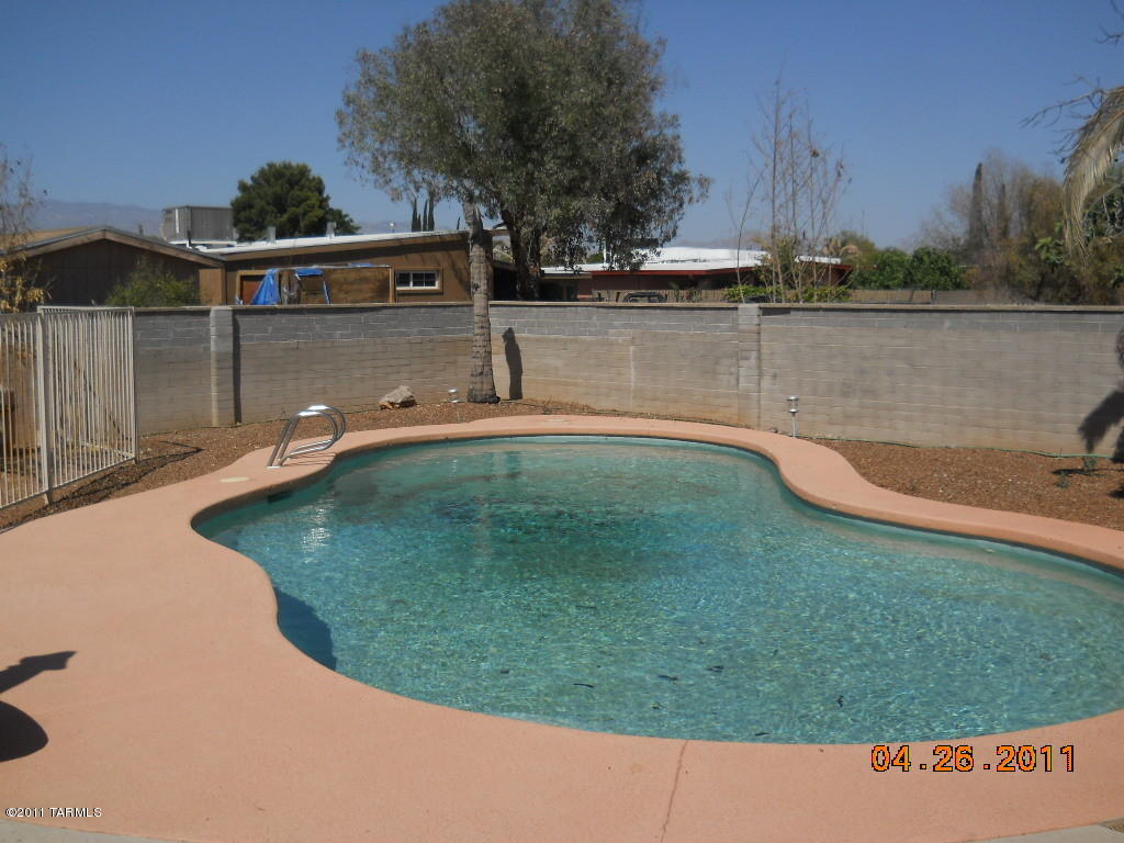 7341 E David Dr, Tucson, AZ 85730 photo 2