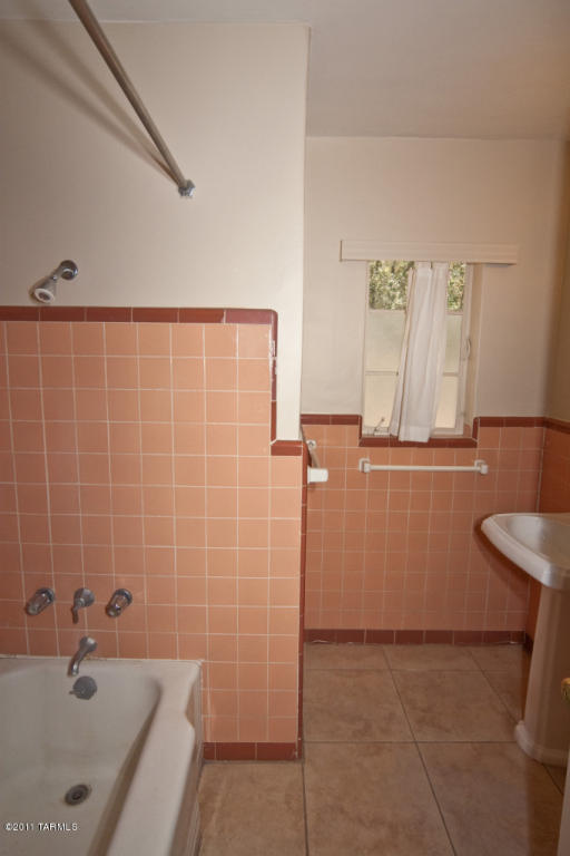 2642 Exeter St, Tucson, AZ 85716 photo 8