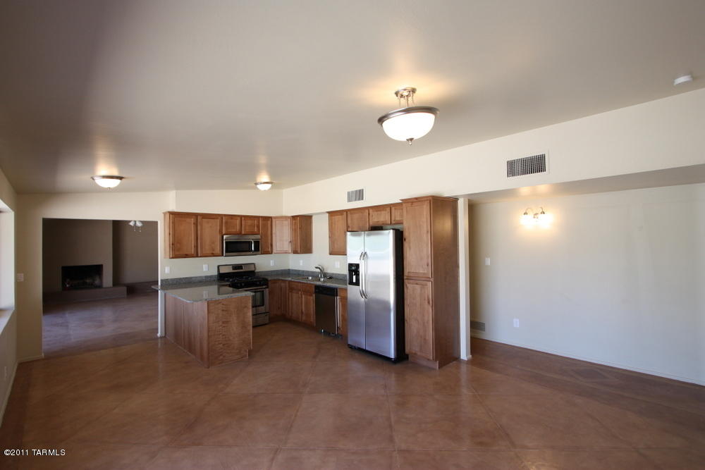 6911 E 3rd St, Tucson, AZ 85710 photo 2
