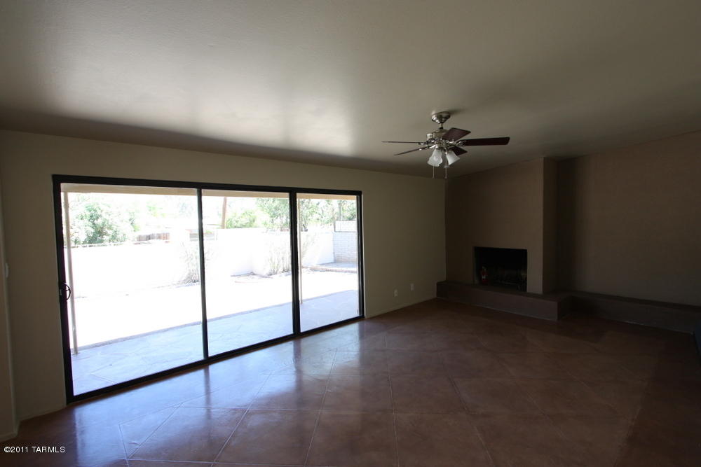 6911 E 3rd St, Tucson, AZ 85710 photo 5