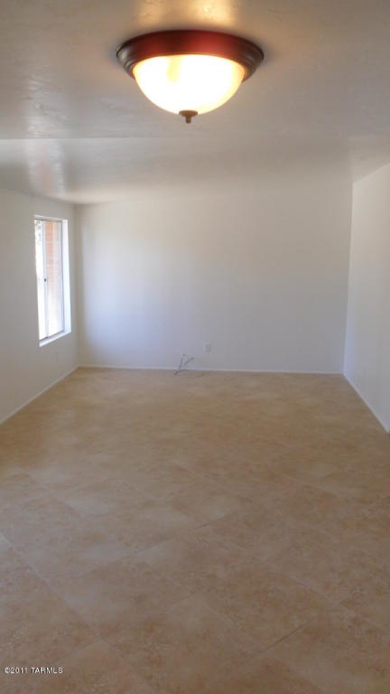 9218 E 39th St, Tucson, AZ 85730 photo 3