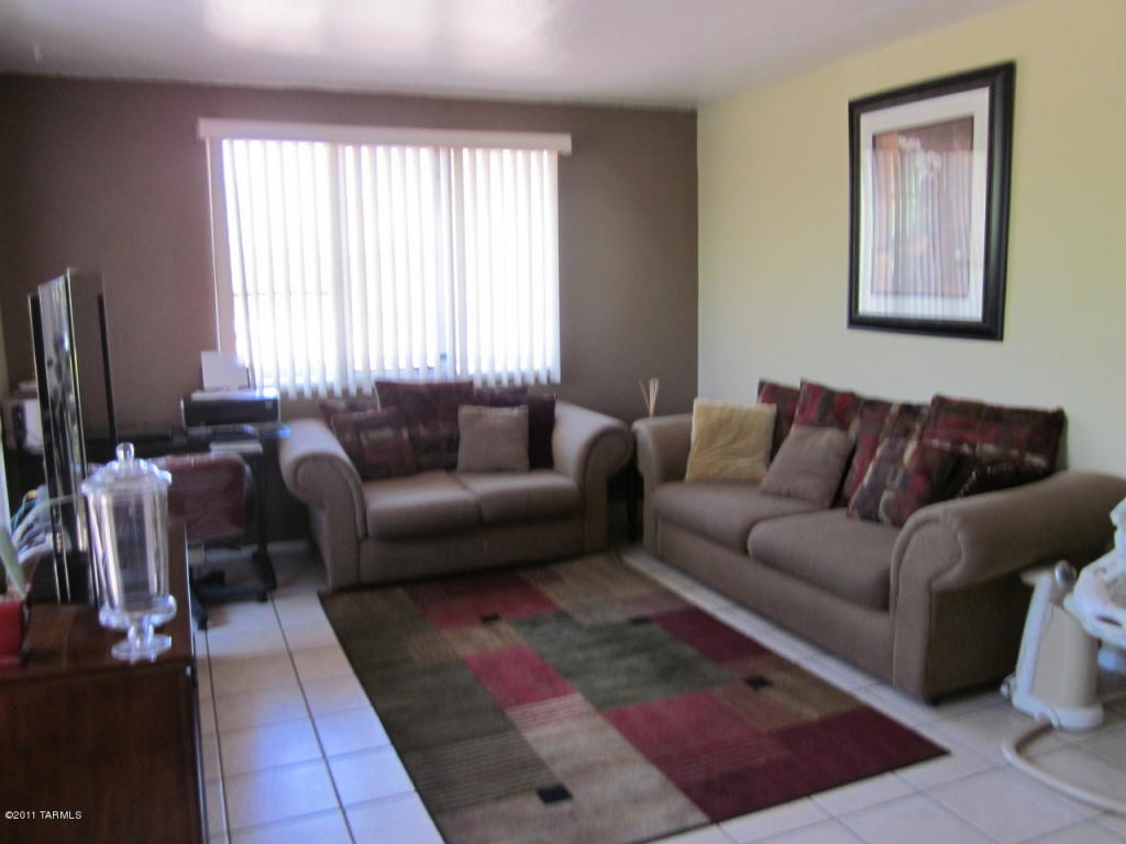 3031 E 17th St, Tucson, AZ 85716 photo 1