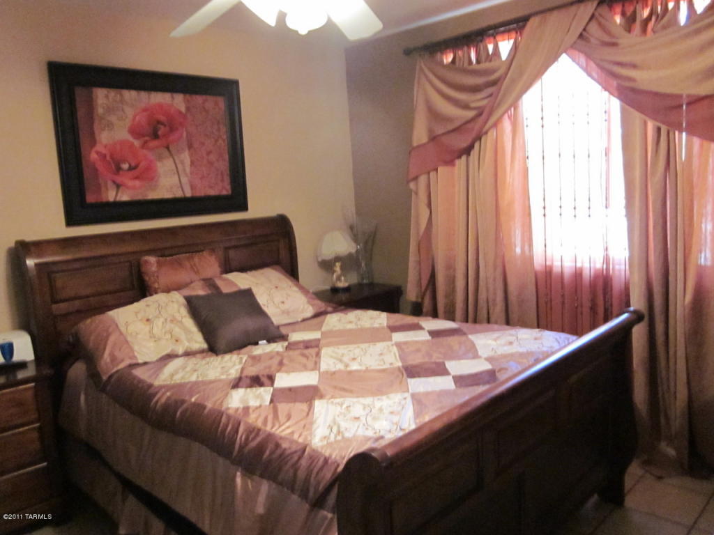 3031 E 17th St, Tucson, AZ 85716 photo 9