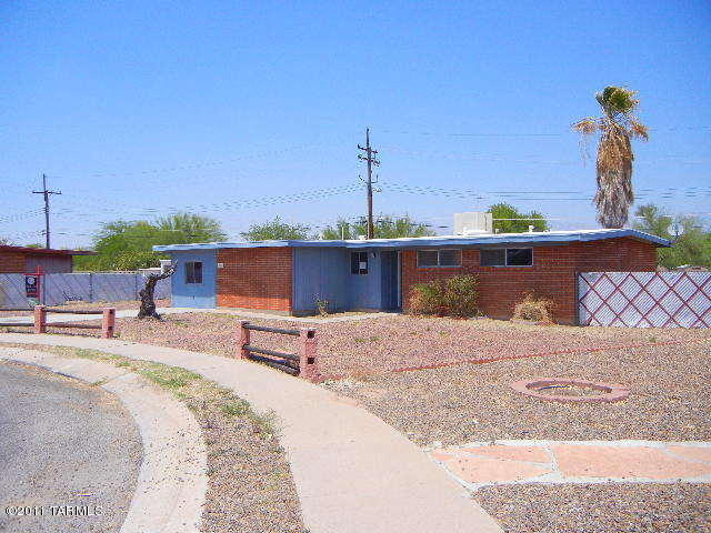 7941 Eli Pl, Tucson, AZ 85710 photo 3