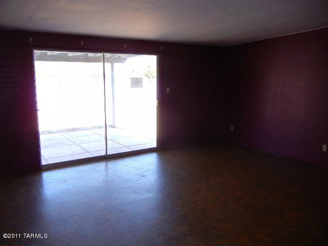 7941 Eli Pl, Tucson, AZ 85710 photo 4