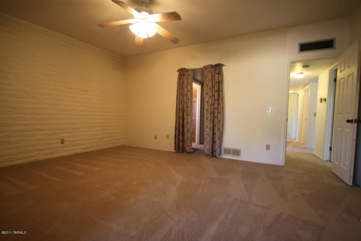 7640 E Hampton Pl, Tucson, AZ 85715 photo 14