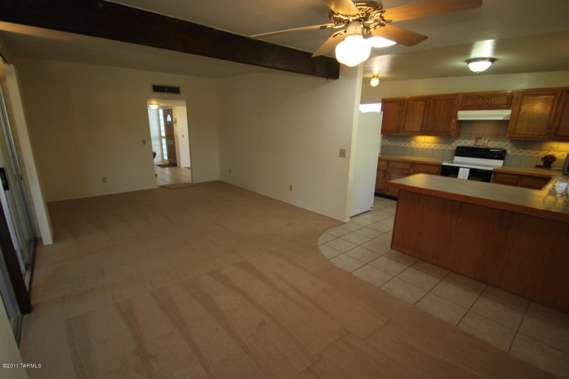 7640 E Hampton Pl, Tucson, AZ 85715 photo 5