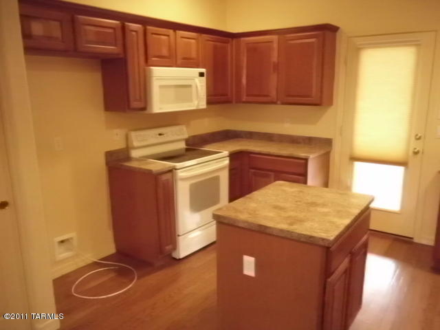 9690 E Belasco Loop, Tucson, AZ 85748 photo 6