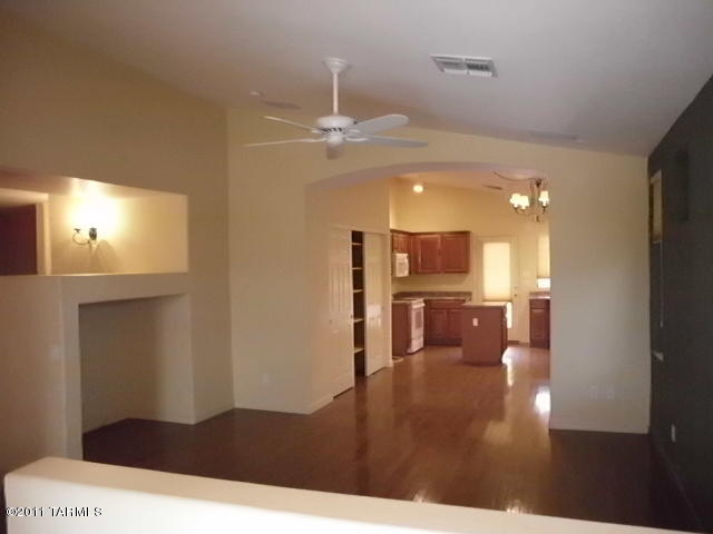 9690 E Belasco Loop, Tucson, AZ 85748 photo 3