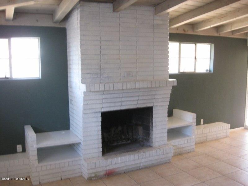 6162 Eli St, Tucson, AZ 85711 photo 2