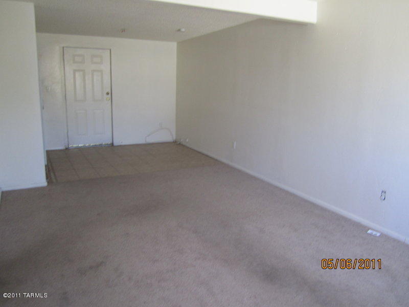 3666 E Shepherd Pl, Tucson, AZ 85713 photo 2