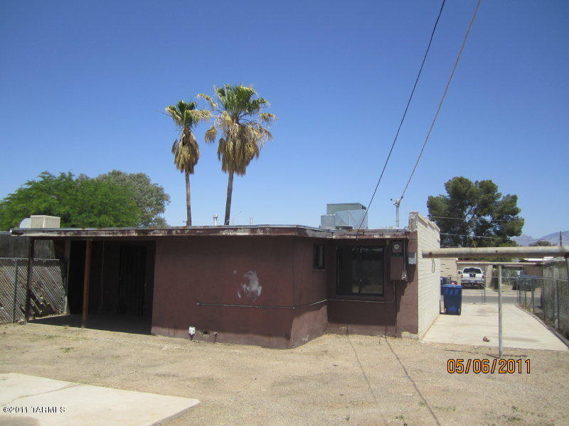 3666 E Shepherd Pl, Tucson, AZ 85713 photo 4