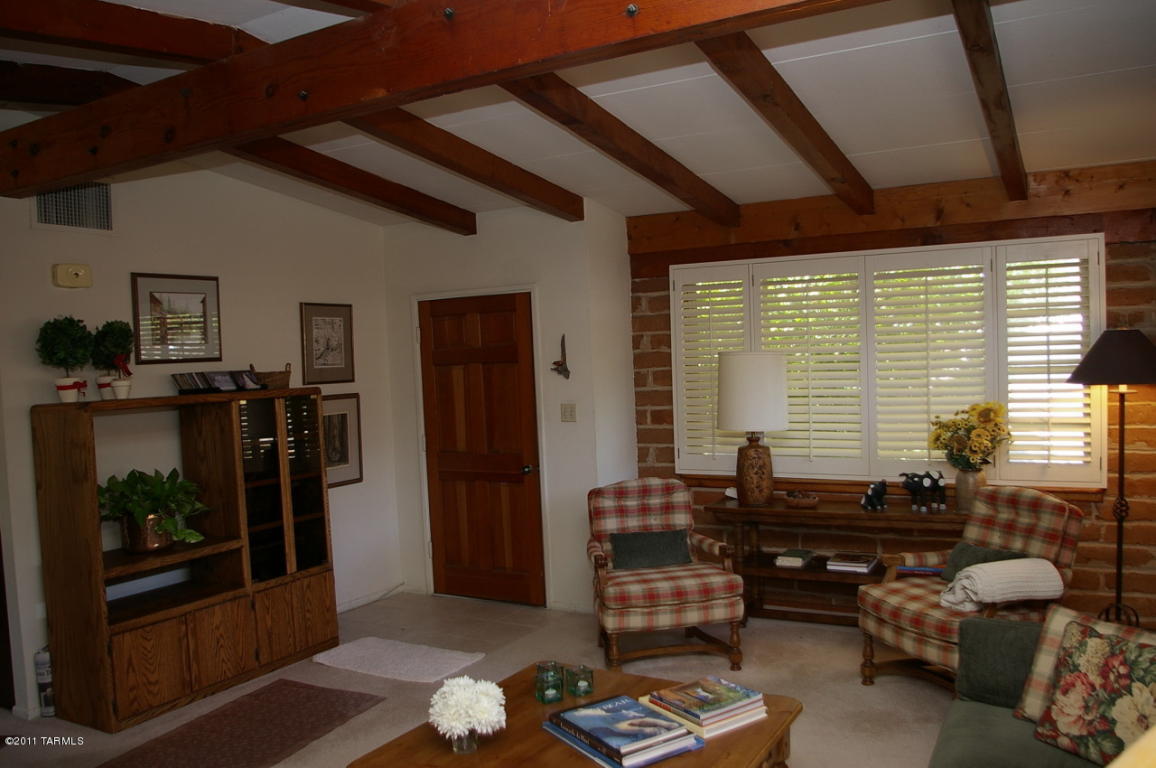 5442 E 9th St, Tucson, AZ 85711 photo 2