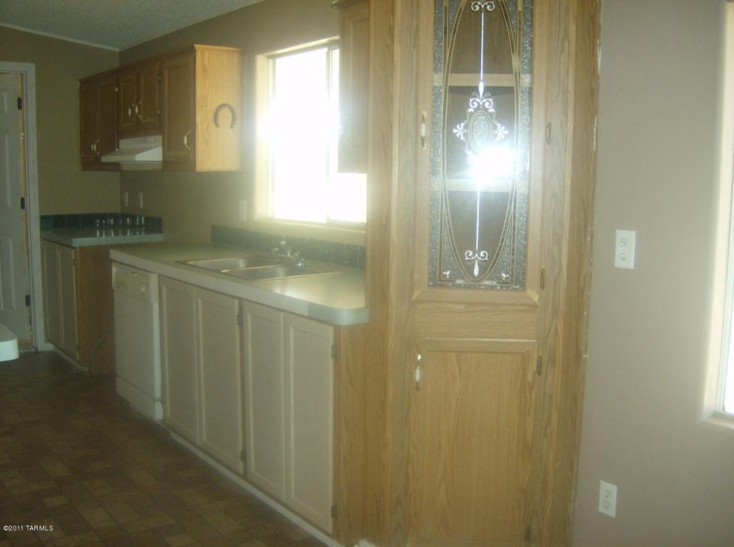998 E Sonora Verde Dr, Benson, AZ 85602 photo 3