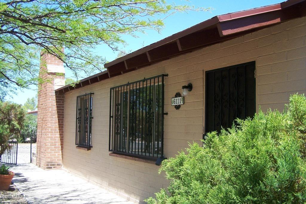 6111 E 27th St, Tucson, AZ 85711 photo 2