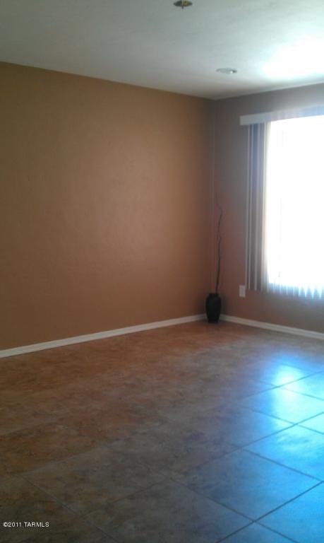 5710 E 33rd St, Tucson, AZ 85711 photo 12