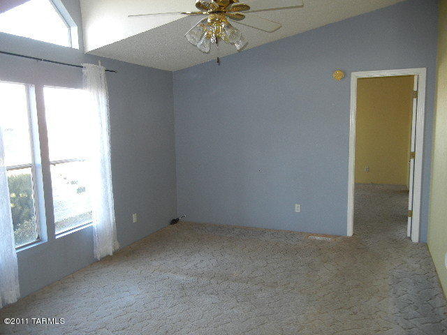 5344 E Corral Dr, Hereford, AZ 85615 photo 4