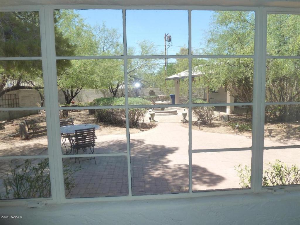 1123 E Hampton St, Tucson, AZ 85719 photo 8