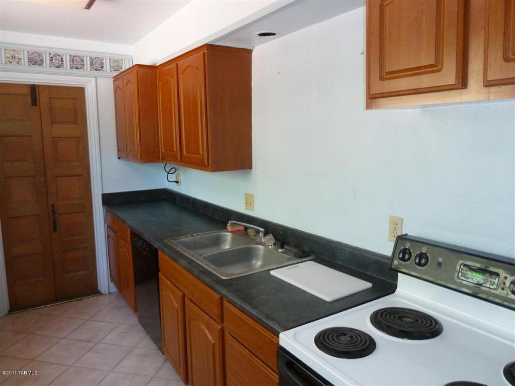 1123 E Hampton St, Tucson, AZ 85719 photo 7