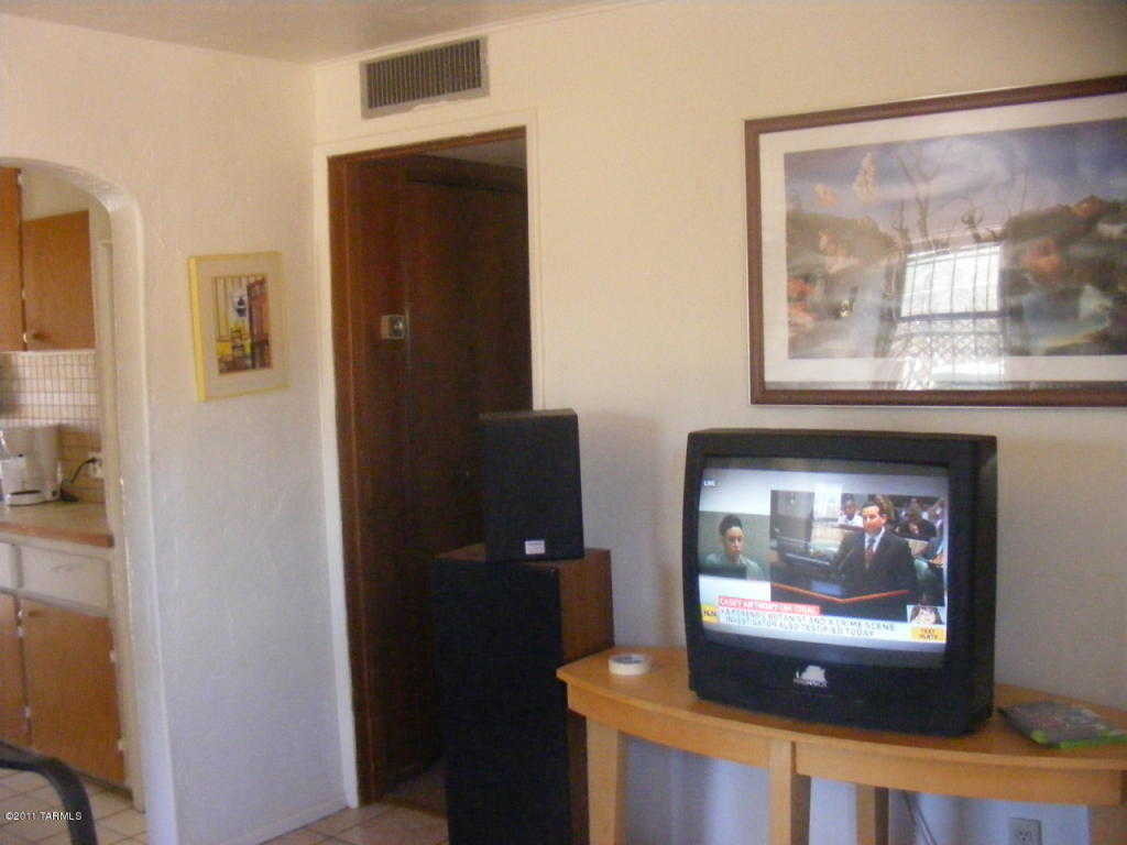 1122 E Spg, Tucson, AZ 85719 photo 6