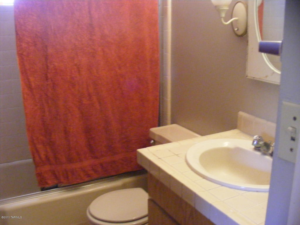 1122 E Spg, Tucson, AZ 85719 photo 9