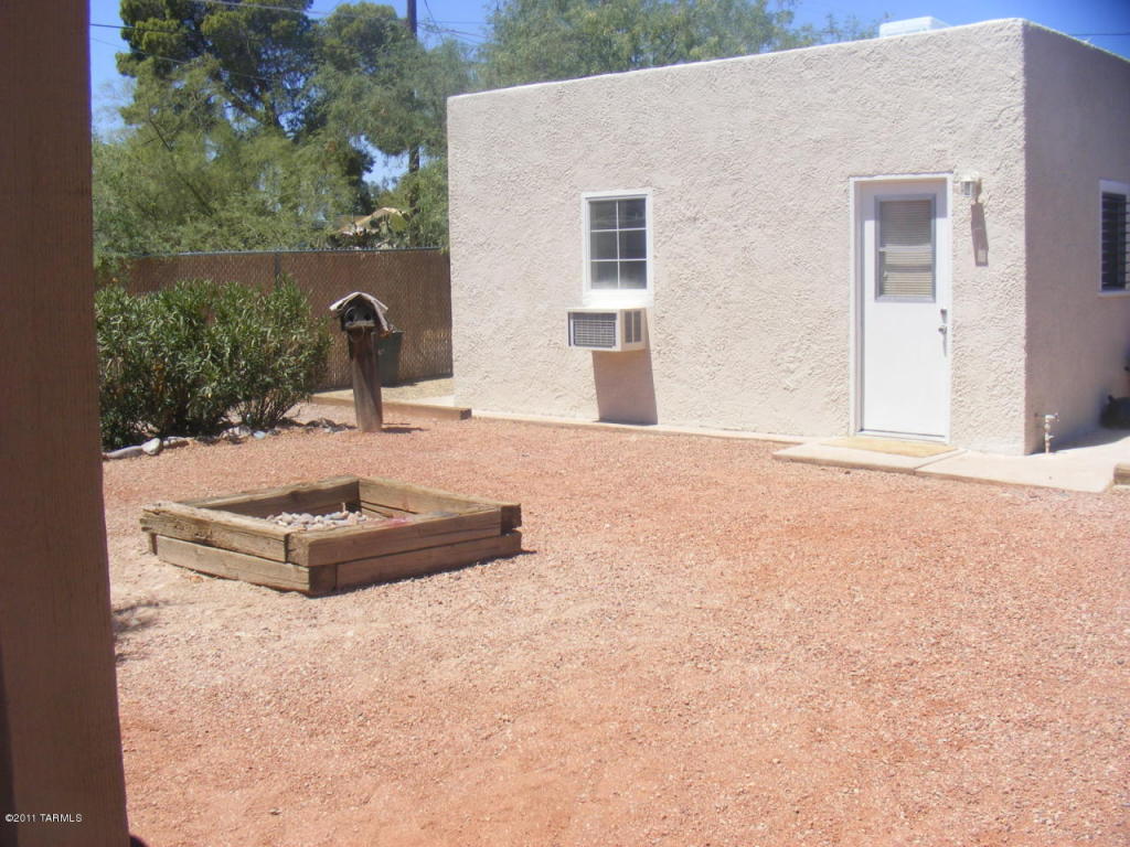 1122 E Spg, Tucson, AZ 85719 photo 4