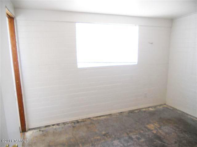 4601 E 27th St, Tucson, AZ 85711 photo 9