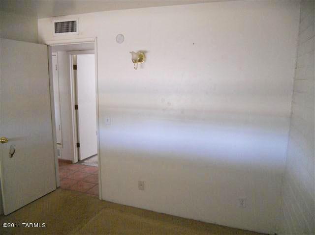4601 E 27th St, Tucson, AZ 85711 photo 11