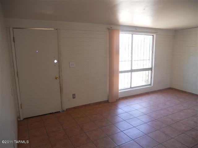4601 E 27th St, Tucson, AZ 85711 photo 5