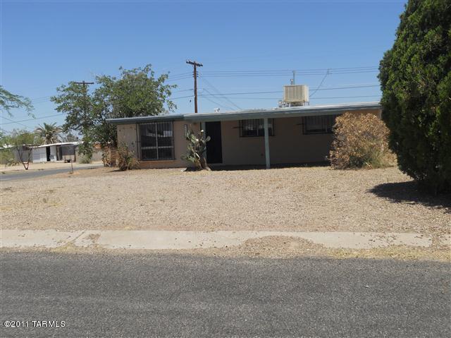 4601 E 27th St, Tucson, AZ 85711 photo 2
