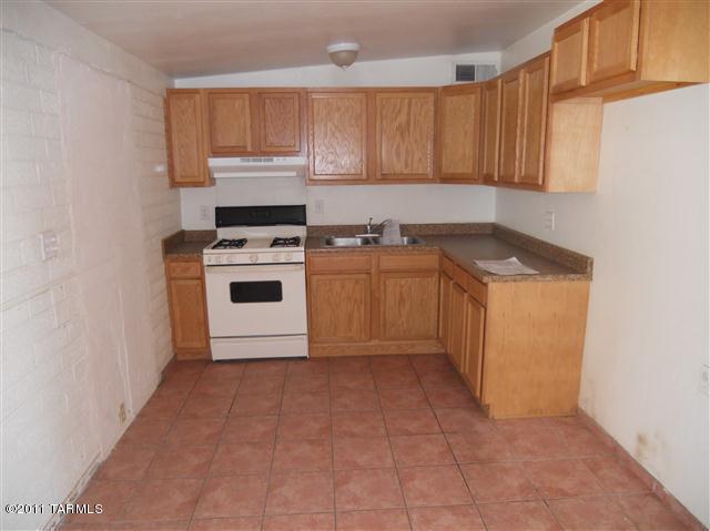 4601 E 27th St, Tucson, AZ 85711 photo 7