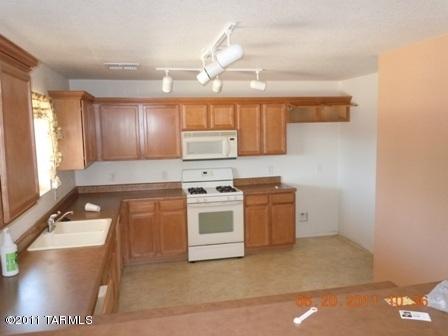 10573 S Silverbluff Dr, Vail, AZ 85641 photo 11