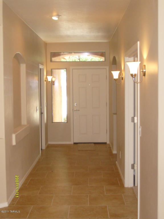 60674 Eagle Heights Dr, Tucson, AZ 85739 photo 2