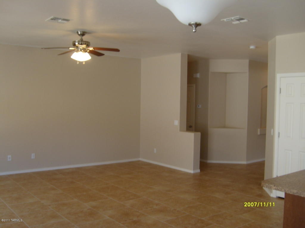 60674 Eagle Heights Dr, Tucson, AZ 85739 photo 4