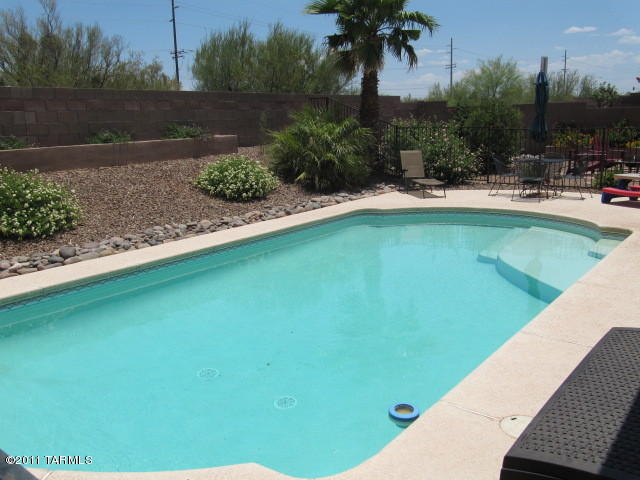 10277 E Buffaloberry Loop, Tucson, AZ 85748 photo 2