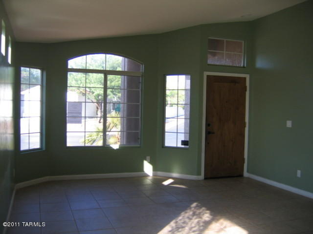 5116 E Circulo Las Cabanas, Tucson, AZ 85711 photo 2