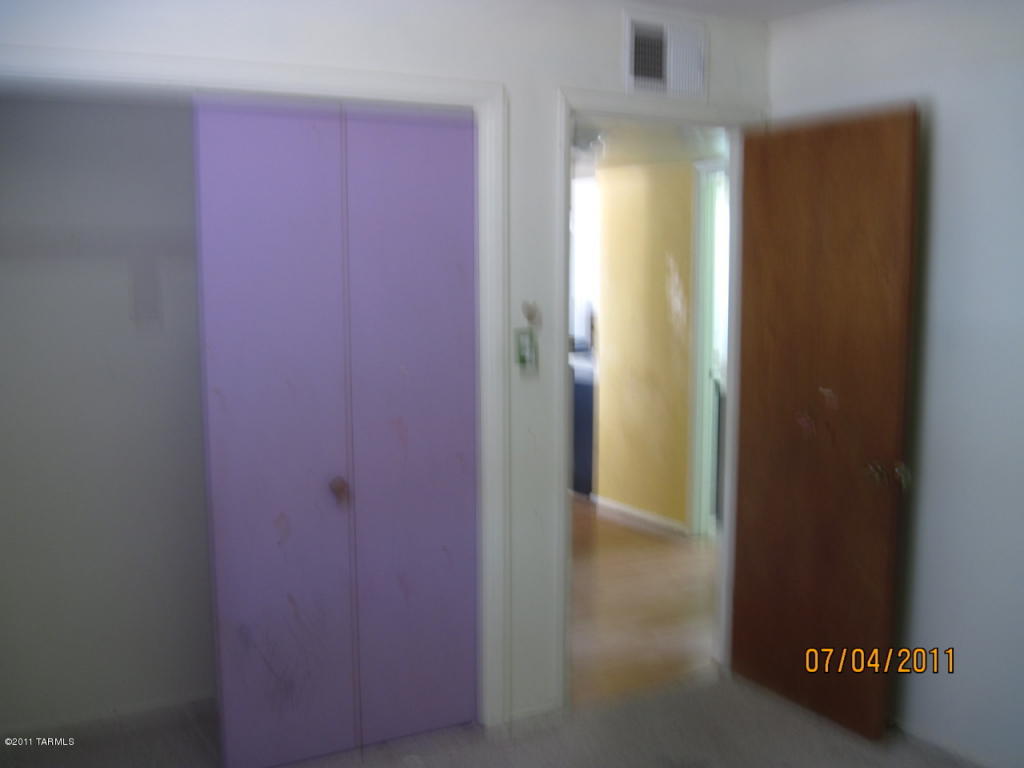 8632 E 27th Pl, Tucson, AZ 85710 photo 13