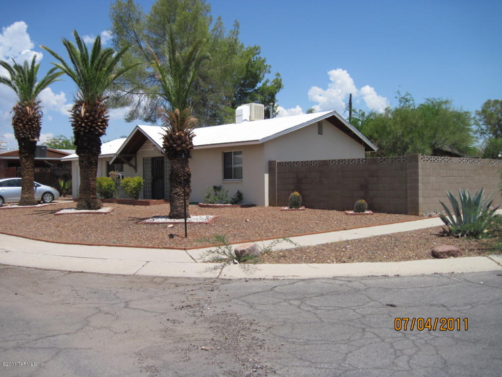 8632 E 27th Pl, Tucson, AZ 85710 photo 4