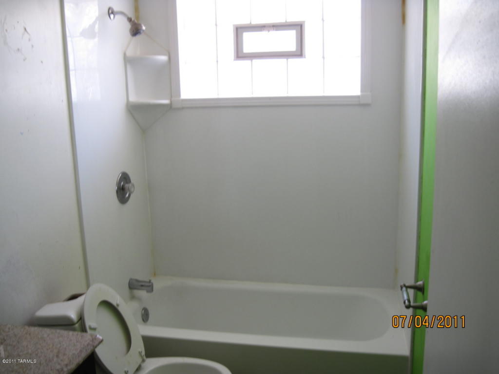 8632 E 27th Pl, Tucson, AZ 85710 photo 16