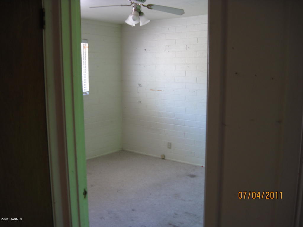 8632 E 27th Pl, Tucson, AZ 85710 photo 11