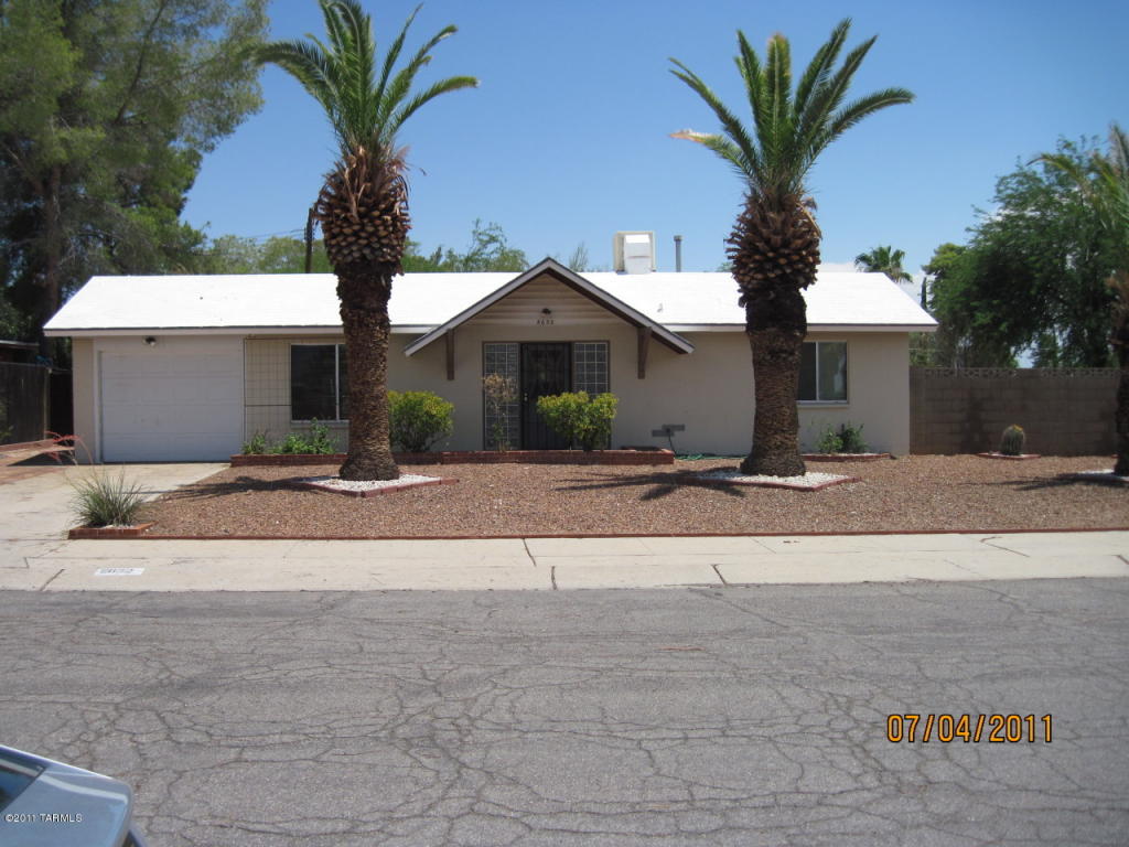 8632 E 27th Pl, Tucson, AZ 85710 photo 1