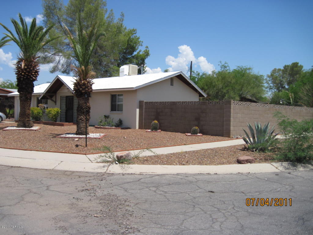 8632 E 27th Pl, Tucson, AZ 85710 photo 5