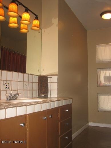 5121 E 8th St, Tucson, AZ 85711 photo 11