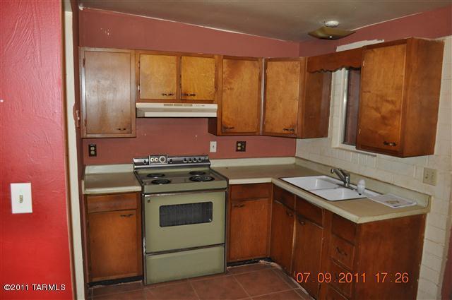 1502 E Iowa Dr, Tucson, AZ 85706 photo 2