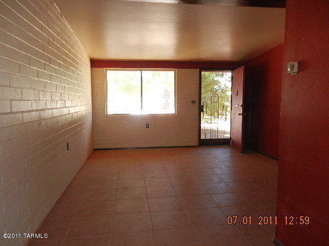 1502 E Iowa Dr, Tucson, AZ 85706 photo 4